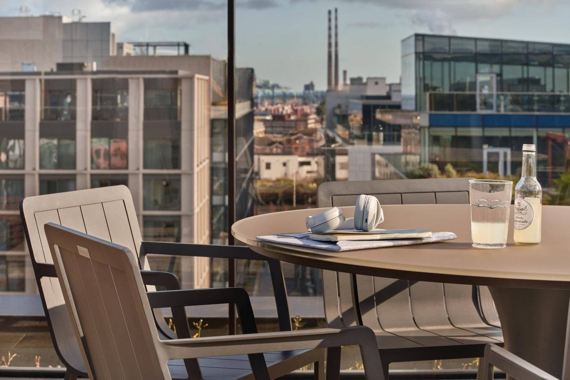Britain Quay, Sonder Apartments By Marriott Bonvoy Dublin Bagian luar foto